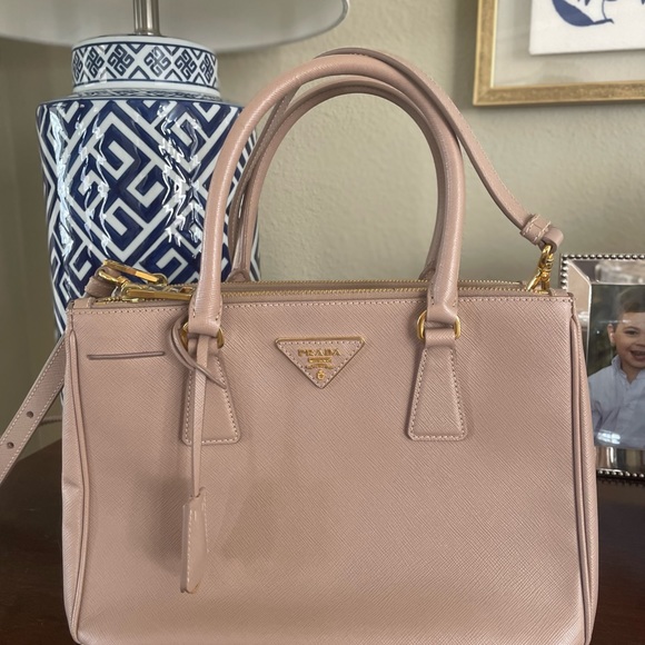 Prada Saffiano Tote - Picture 8 of 9